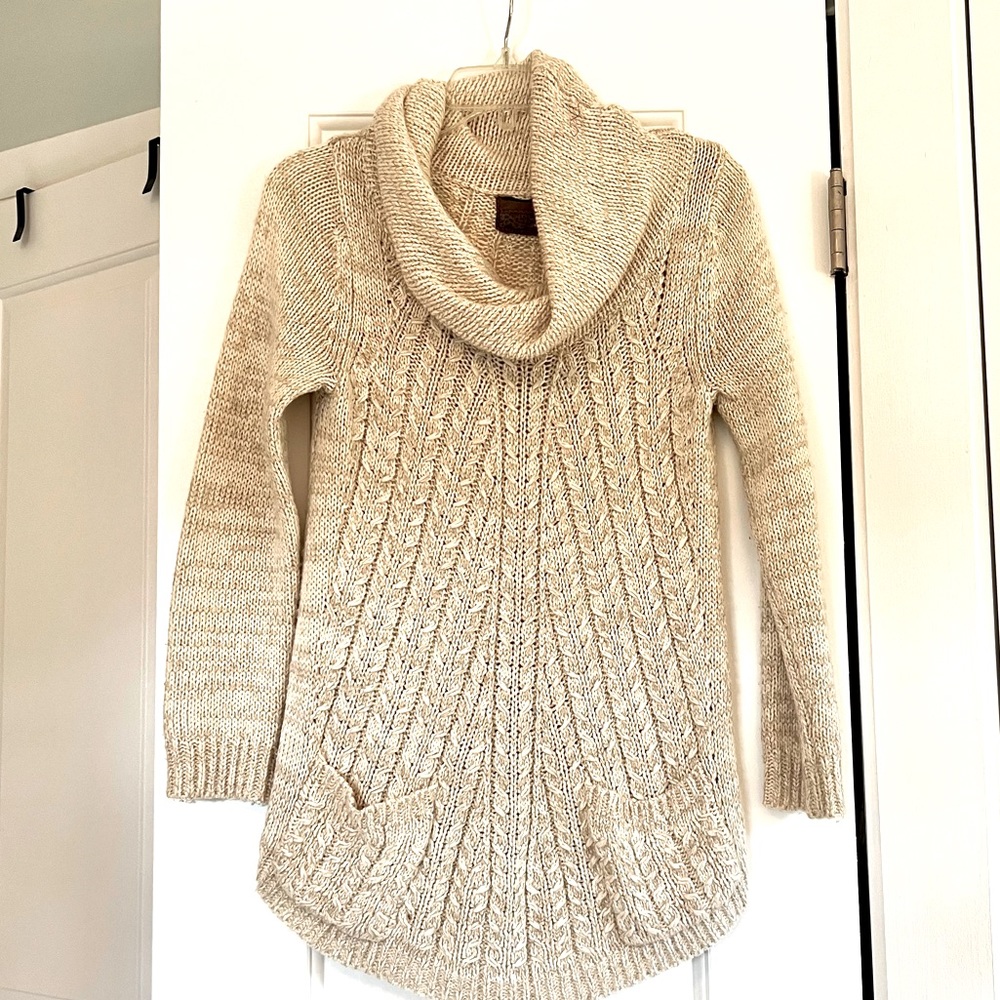 Anthropologie sweater with pockets